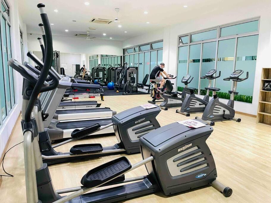 High Floor Studio Austin Regency Mount Austin W Balcony 3 Plus 1Pax 5 Mins Aeon Johor Bahru Luaran gambar